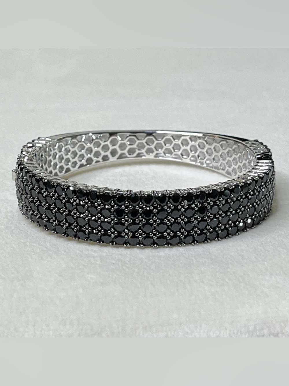 Black Spinel Sterling Hinged Bangle Bracelet 7” JTV BBJ 925 China 37.31g